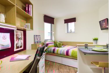 Silver Studio at Quebec House, 1 Cromwell Road, Kingston upon Thames, Kingston, KT26BJ - Image 4